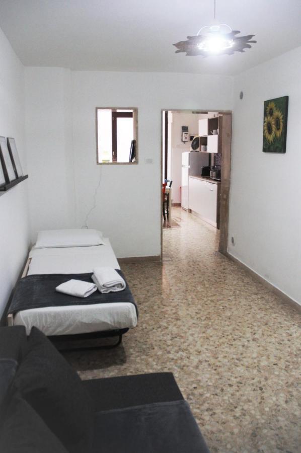 Apartamento Enry'S House Bari Exterior foto